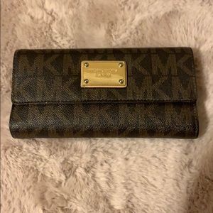 MK wallet good hardware tarnish